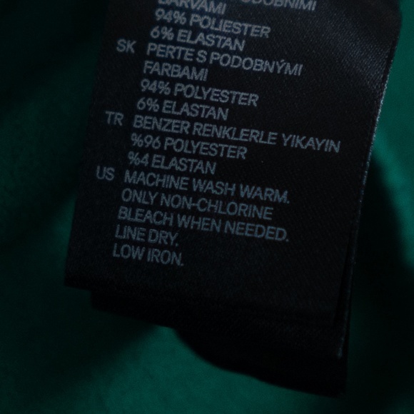 H&M Green Pattern Crop L Top - Picture 8 of 8